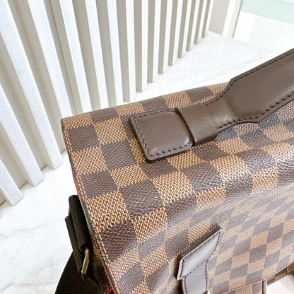 LV Damier Ebene Broadway Messenger Bag