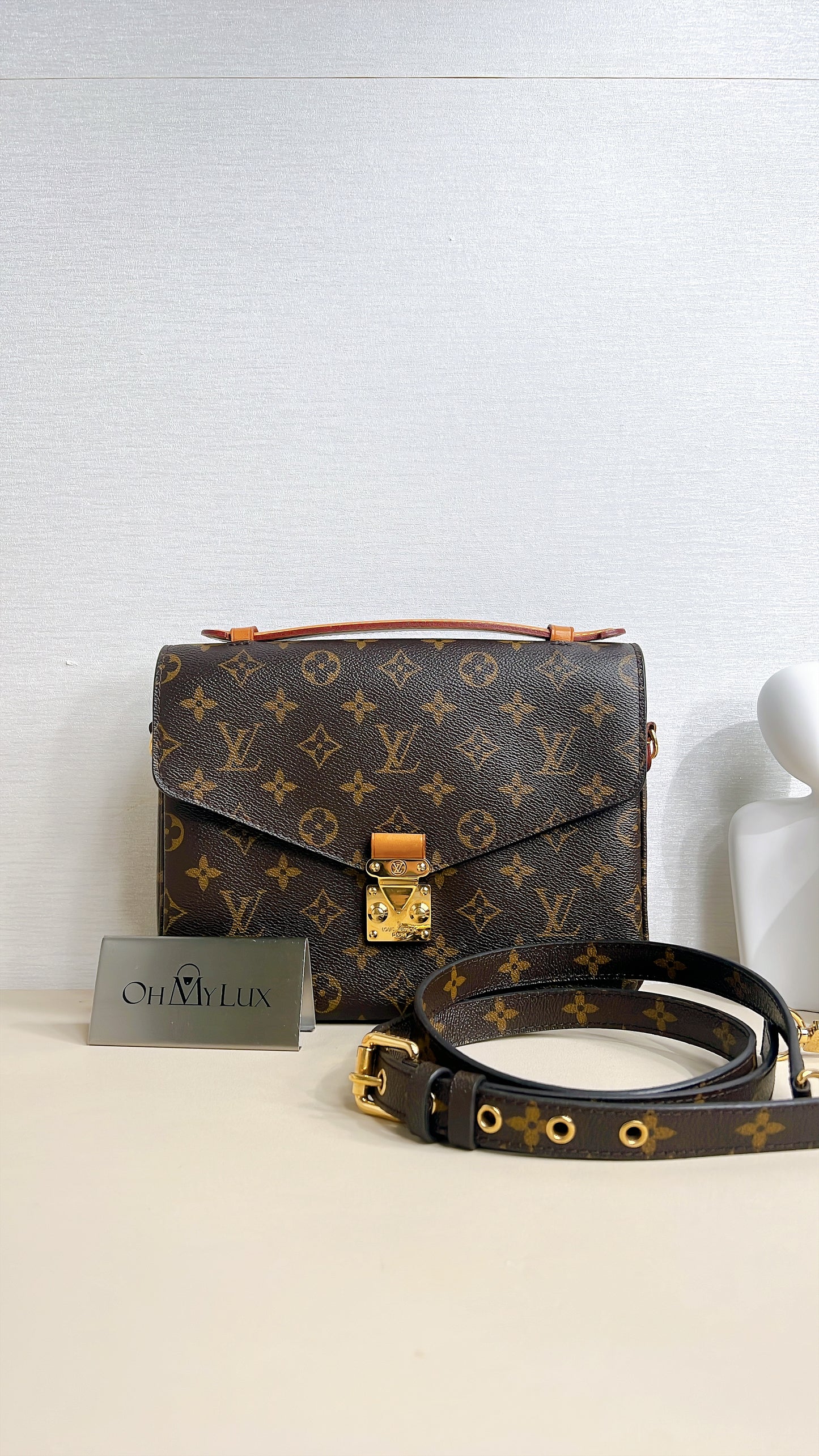 LV Monogram Pochette Metis