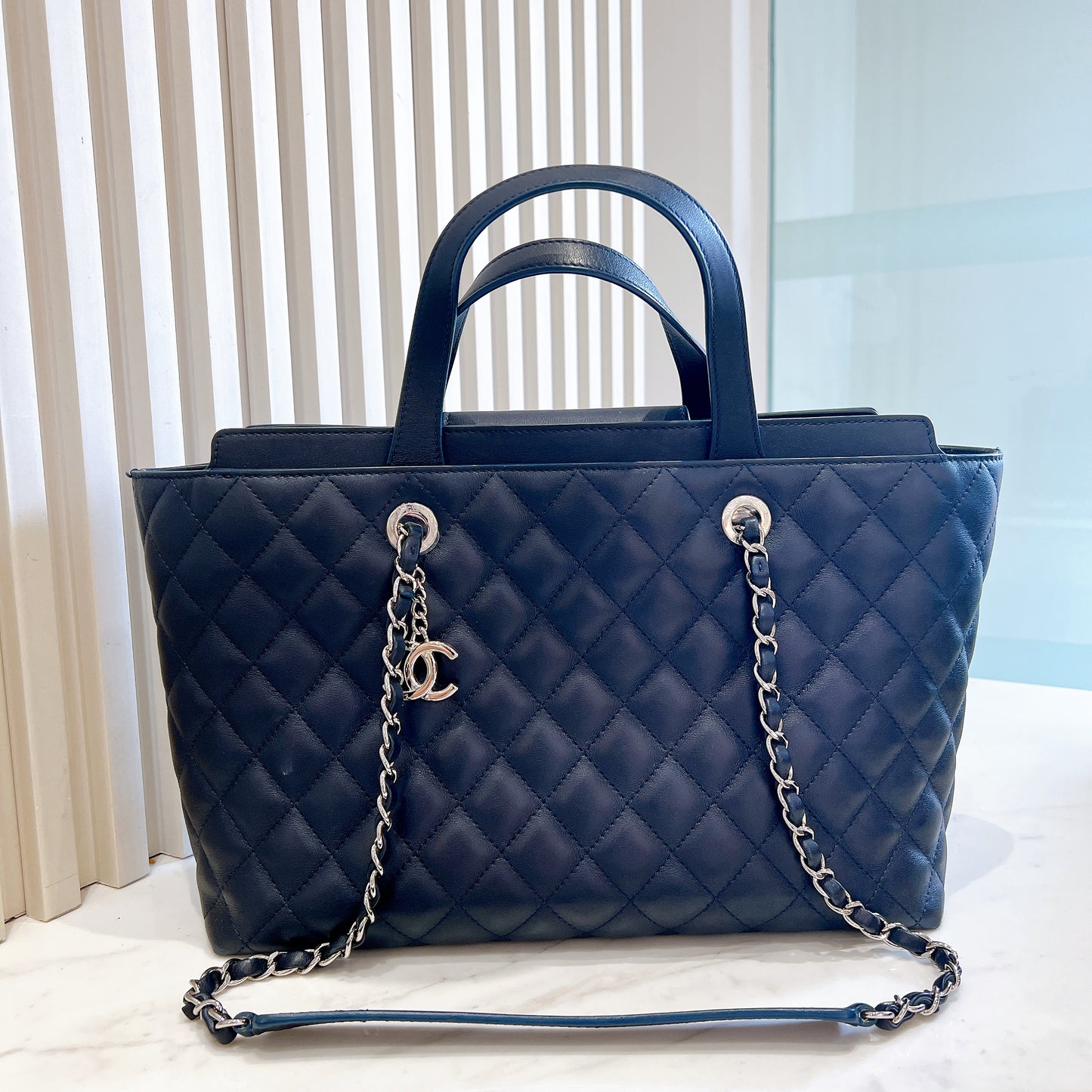 Chanel Shopping Tote In Black