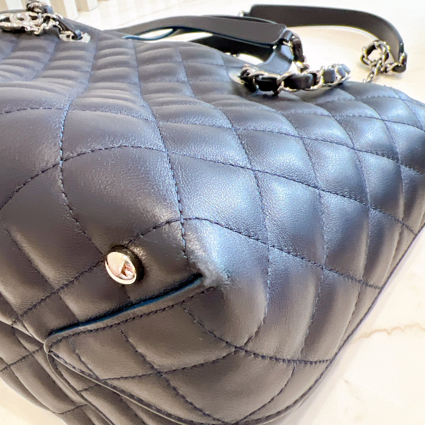 Chanel Shopping Tote In Black