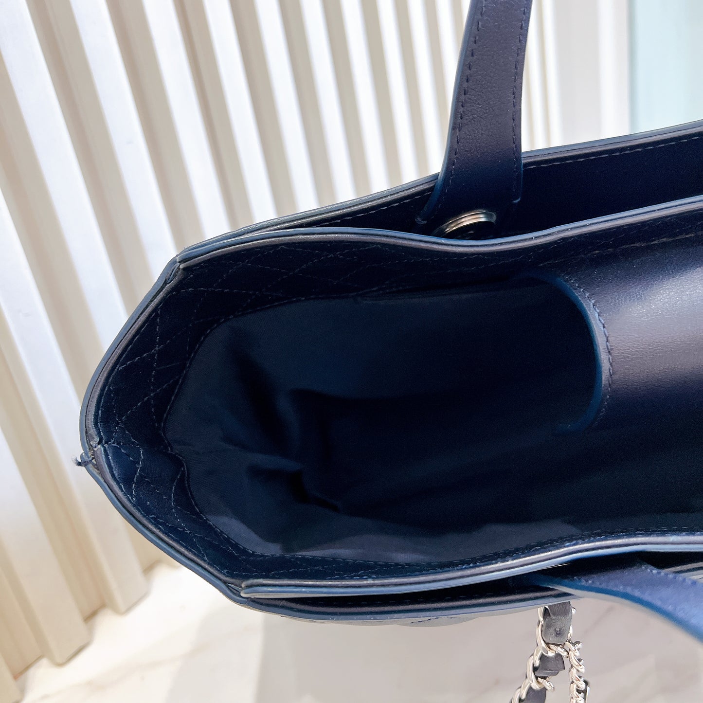 Chanel Shopping Tote In Black