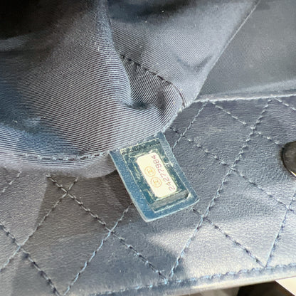 Chanel Shopping Tote In Black