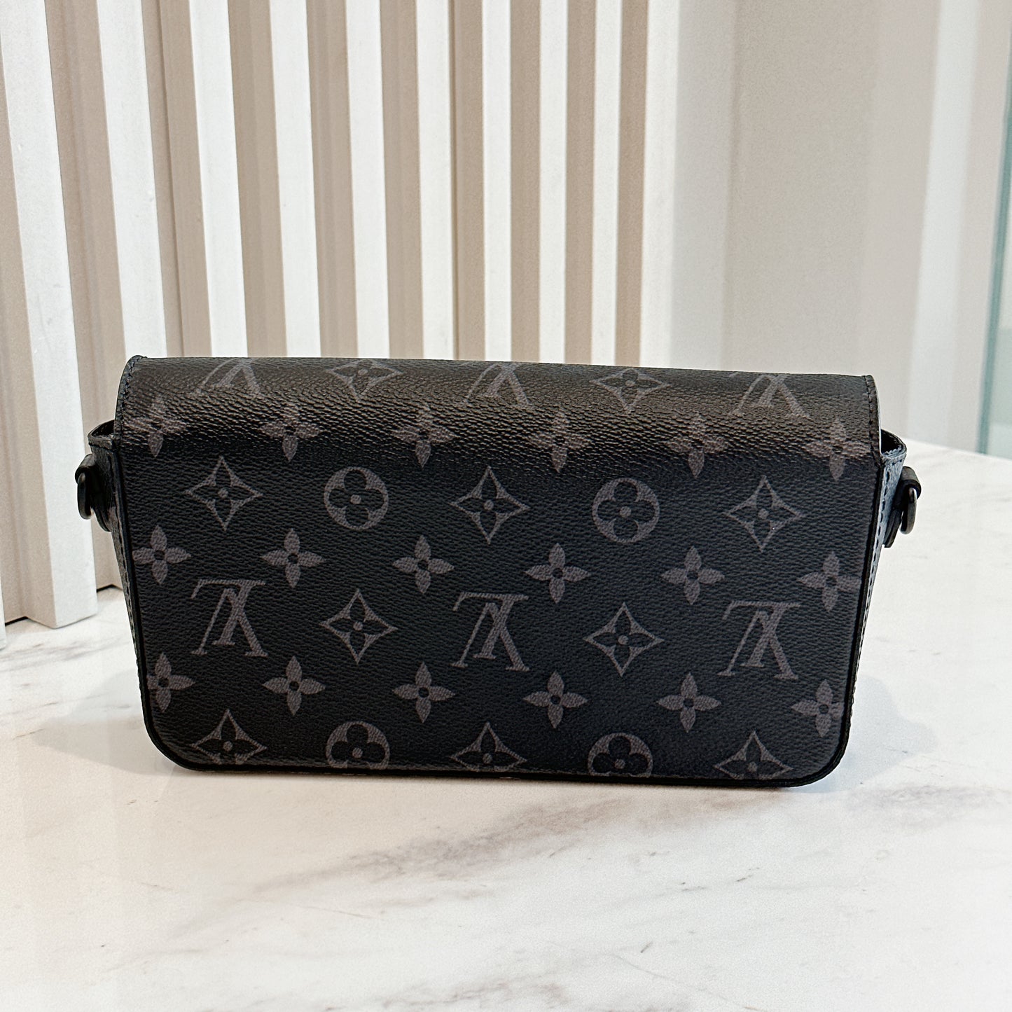 LV Montsouris Wearable Wallet Monogram Eclipse