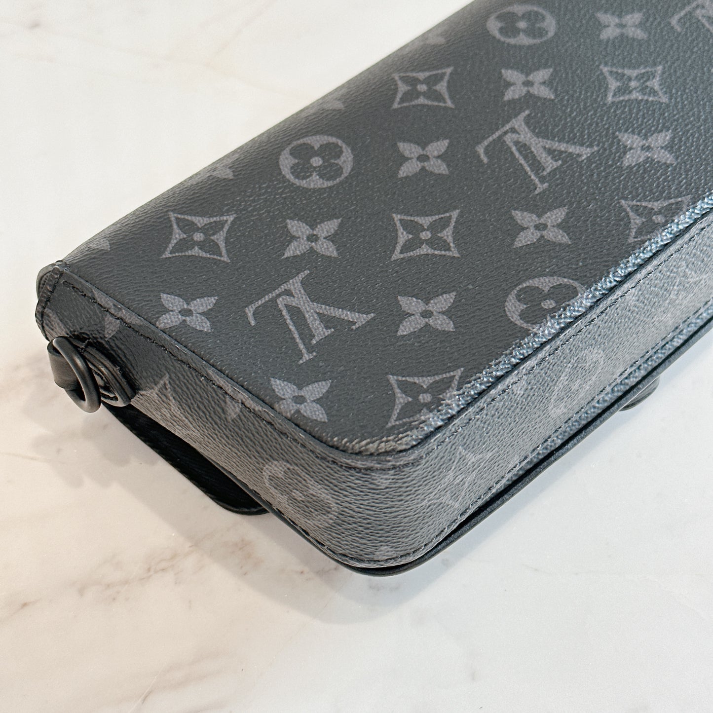 LV Montsouris Wearable Wallet Monogram Eclipse