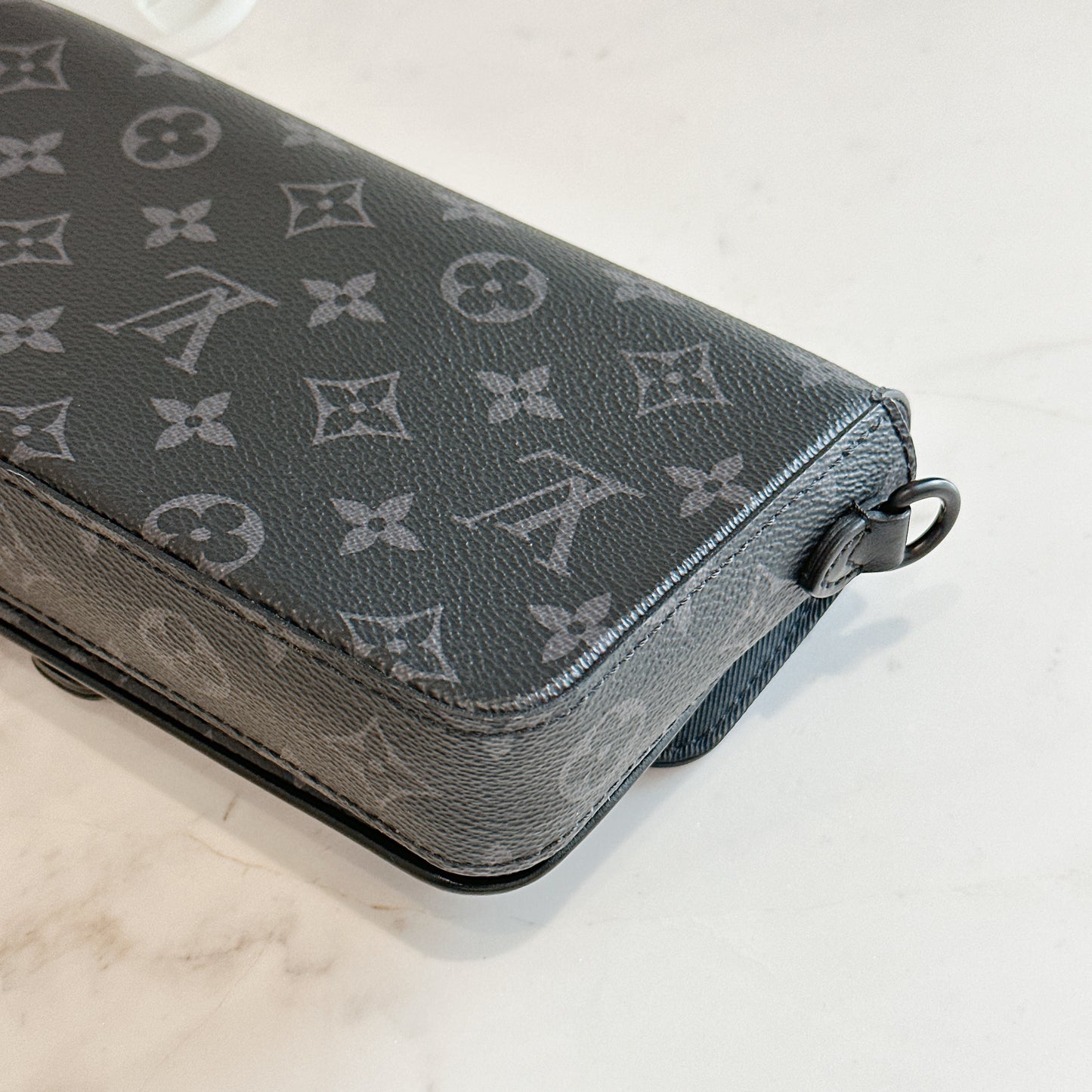 LV Montsouris Wearable Wallet Monogram Eclipse