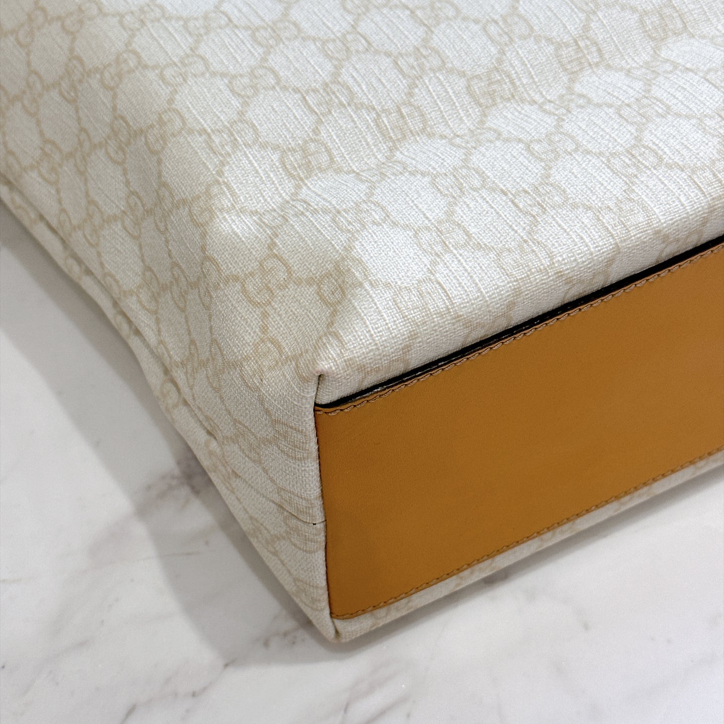 Gucci Supreme GG Tote in White