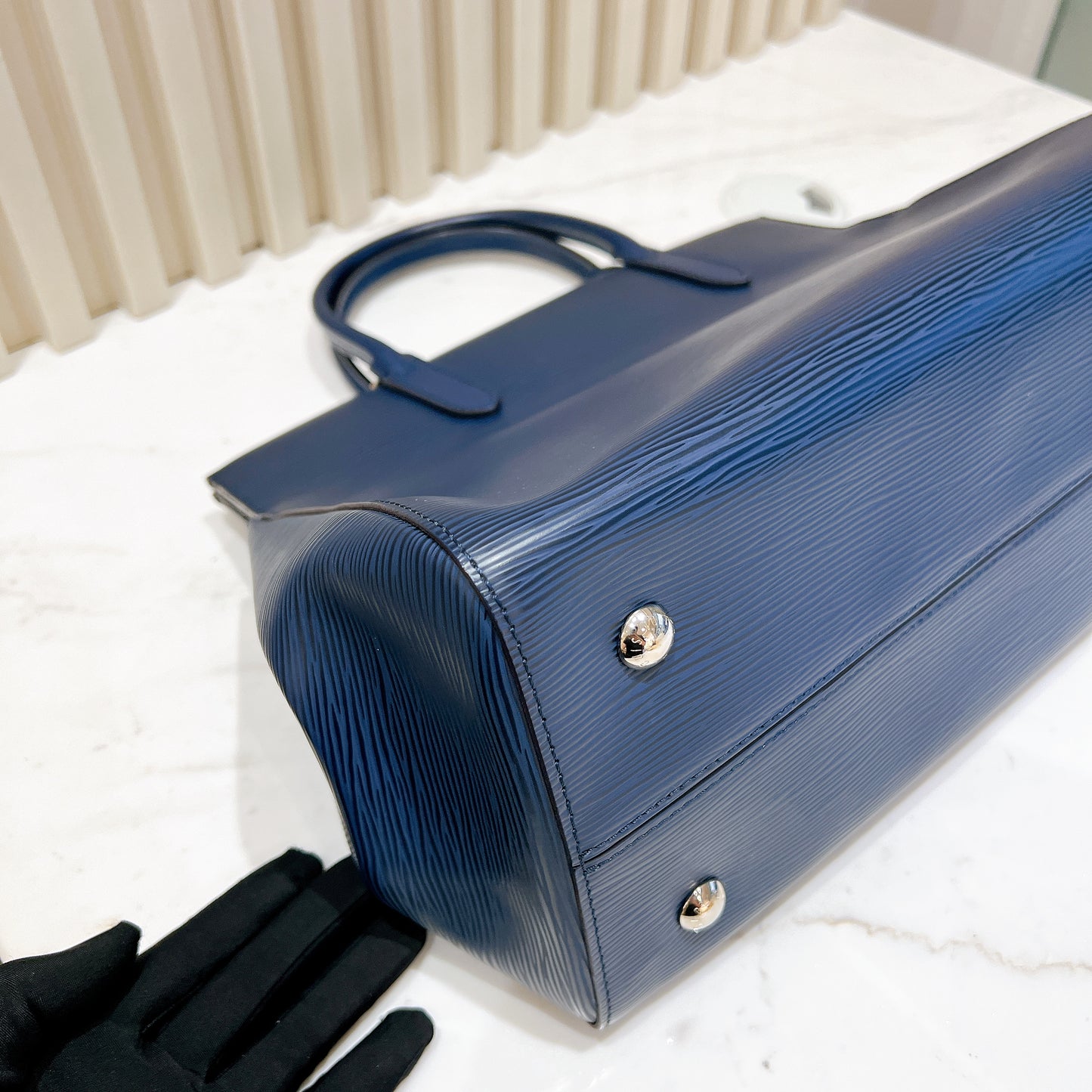 LV Epi Marly MM In Indigo