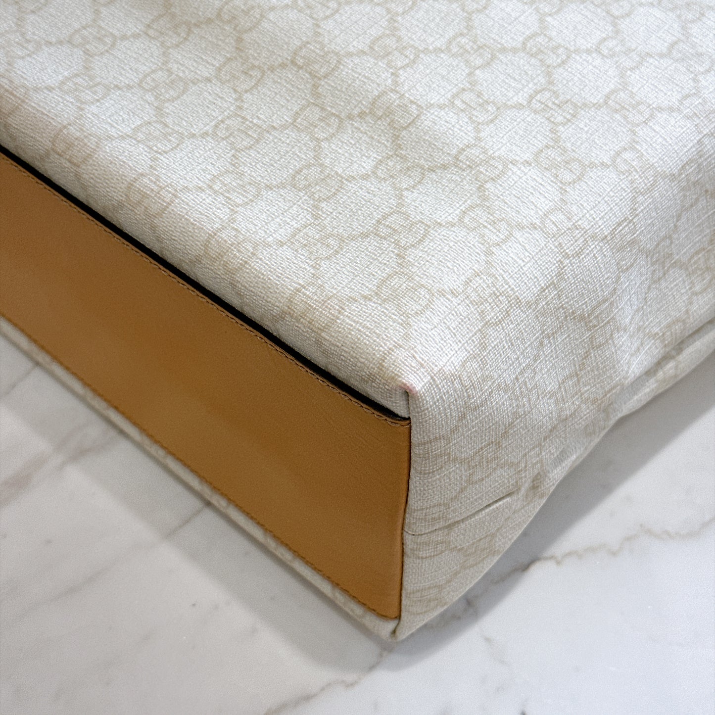 Gucci Supreme GG Tote in White