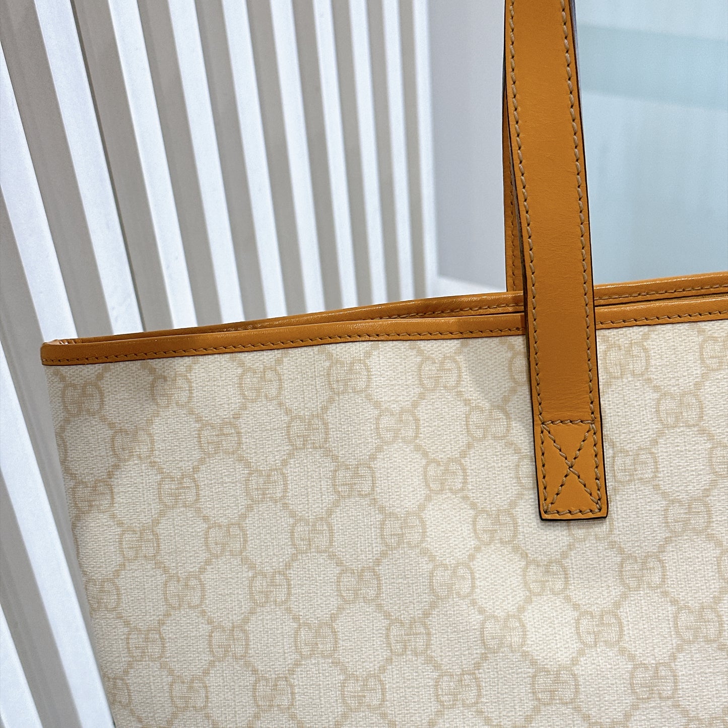 Gucci Supreme GG Tote in White