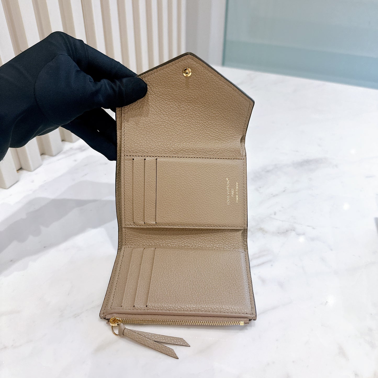 LV Victorine Wallet in Tourterelle/Creme