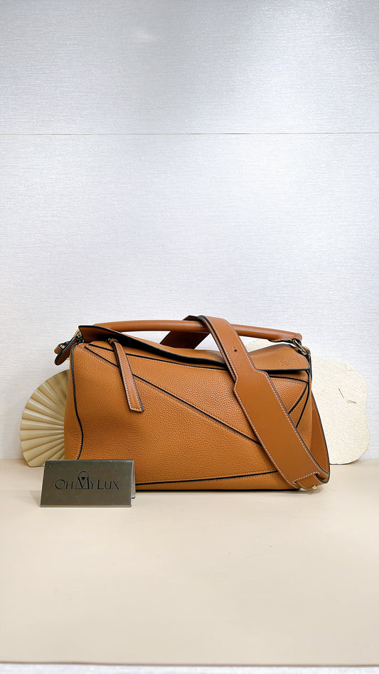 Loewe Puzzle Medium in Light Caramel