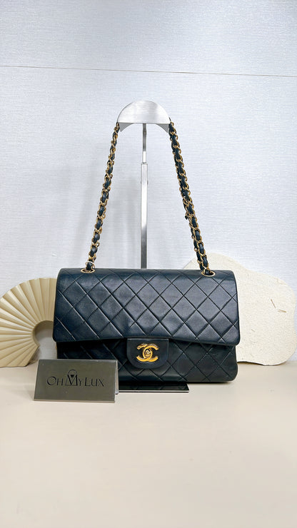 Chanel Vintage Classic Flap Medium in Black Lambskin