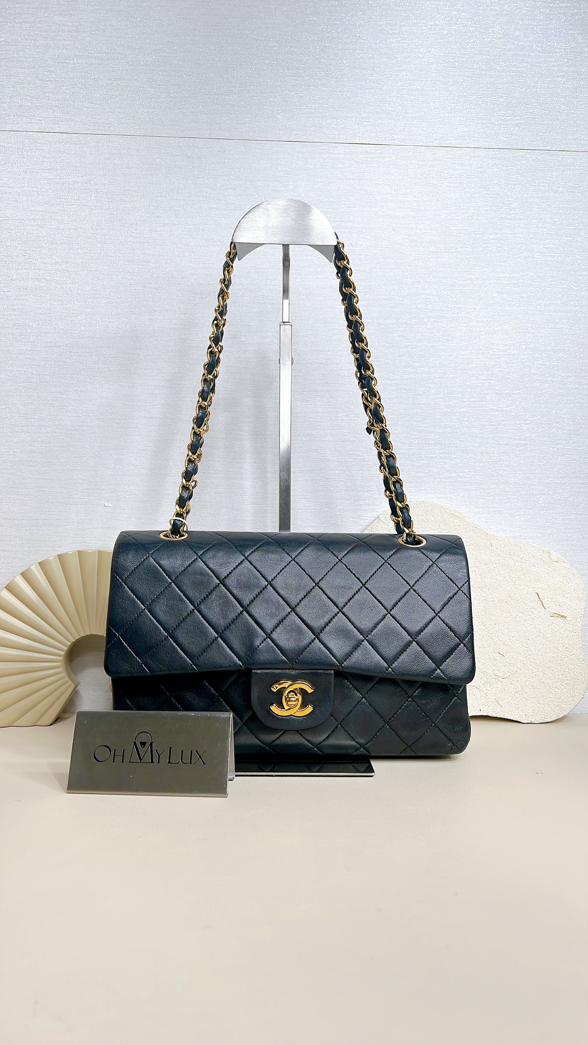 Chanel Vintage Classic Flap Medium in Black Lambskin