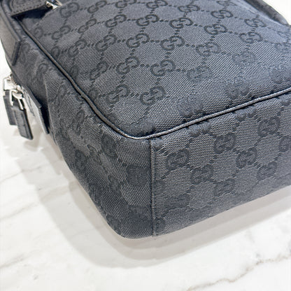 Gucci GG Canvas Crossbody Bag Black (Pig Skin)