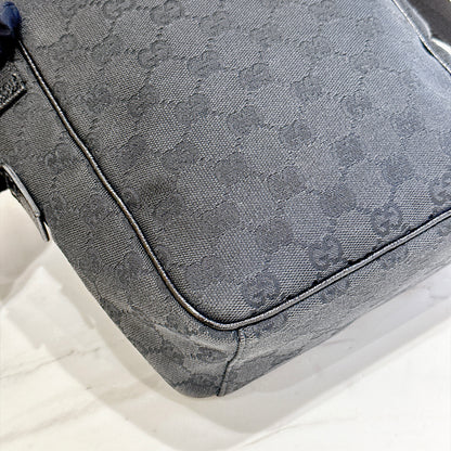 Gucci GG Canvas Crossbody Bag Black (Pig Skin)