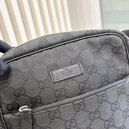 Gucci GG Canvas Crossbody Bag Black (Pig Skin)
