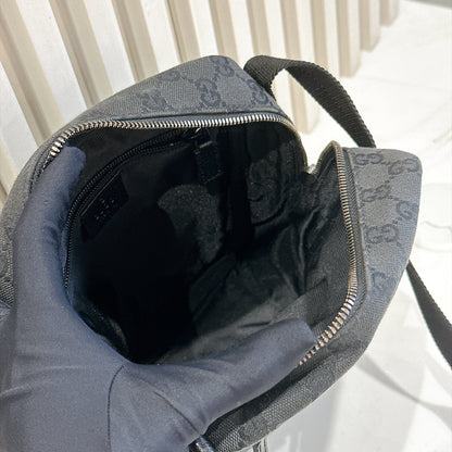 Gucci GG Canvas Crossbody Bag Black (Pig Skin)