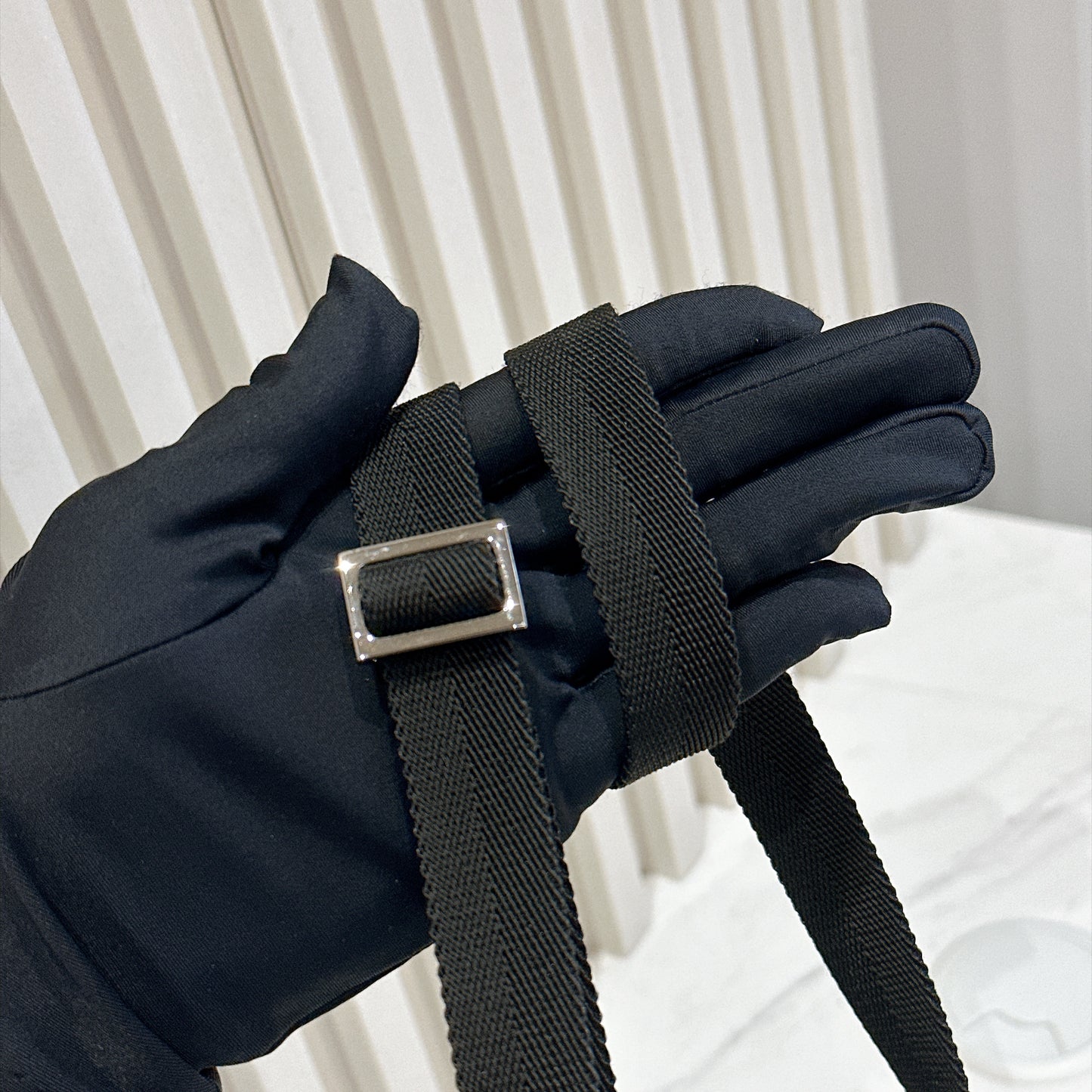Gucci GG Canvas Crossbody Bag Black (Pig Skin)