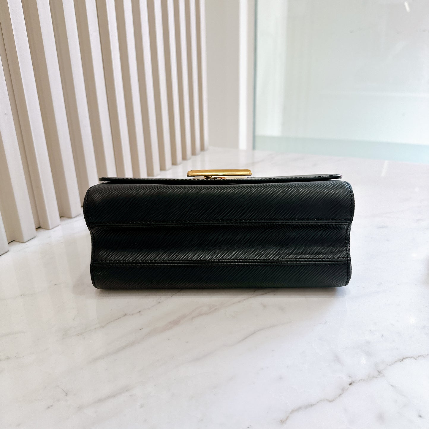 LV Twist MM in Black Epi Leather