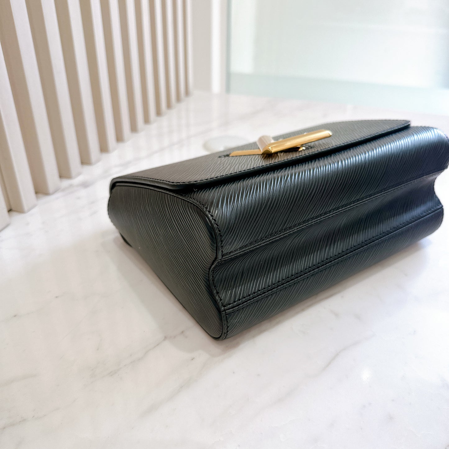 LV Twist MM in Black Epi Leather