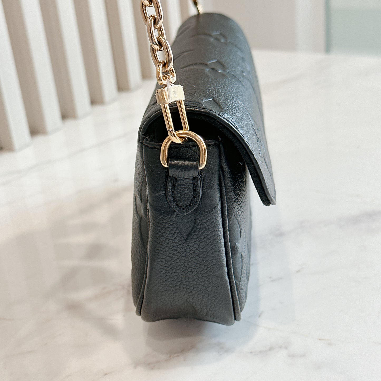 LV Ivy WOC in Black