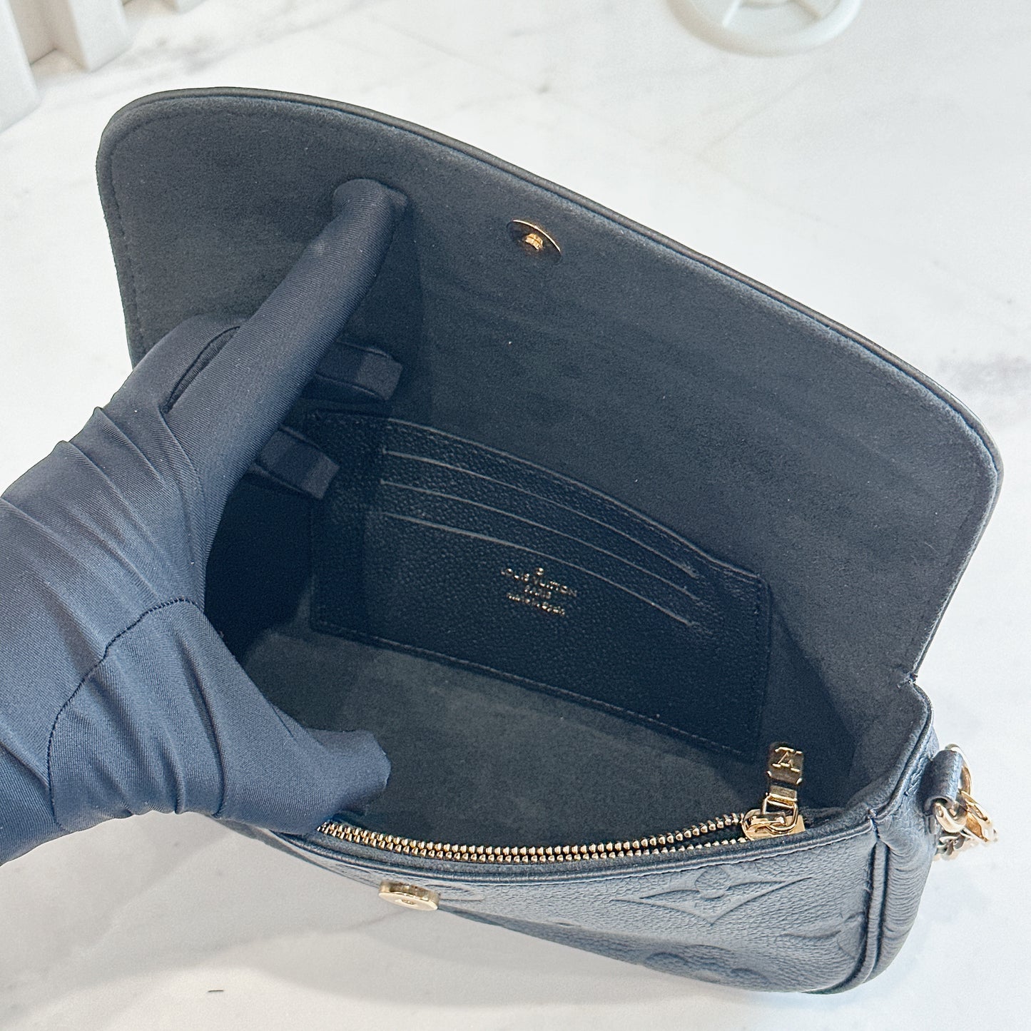 LV Ivy WOC in Black