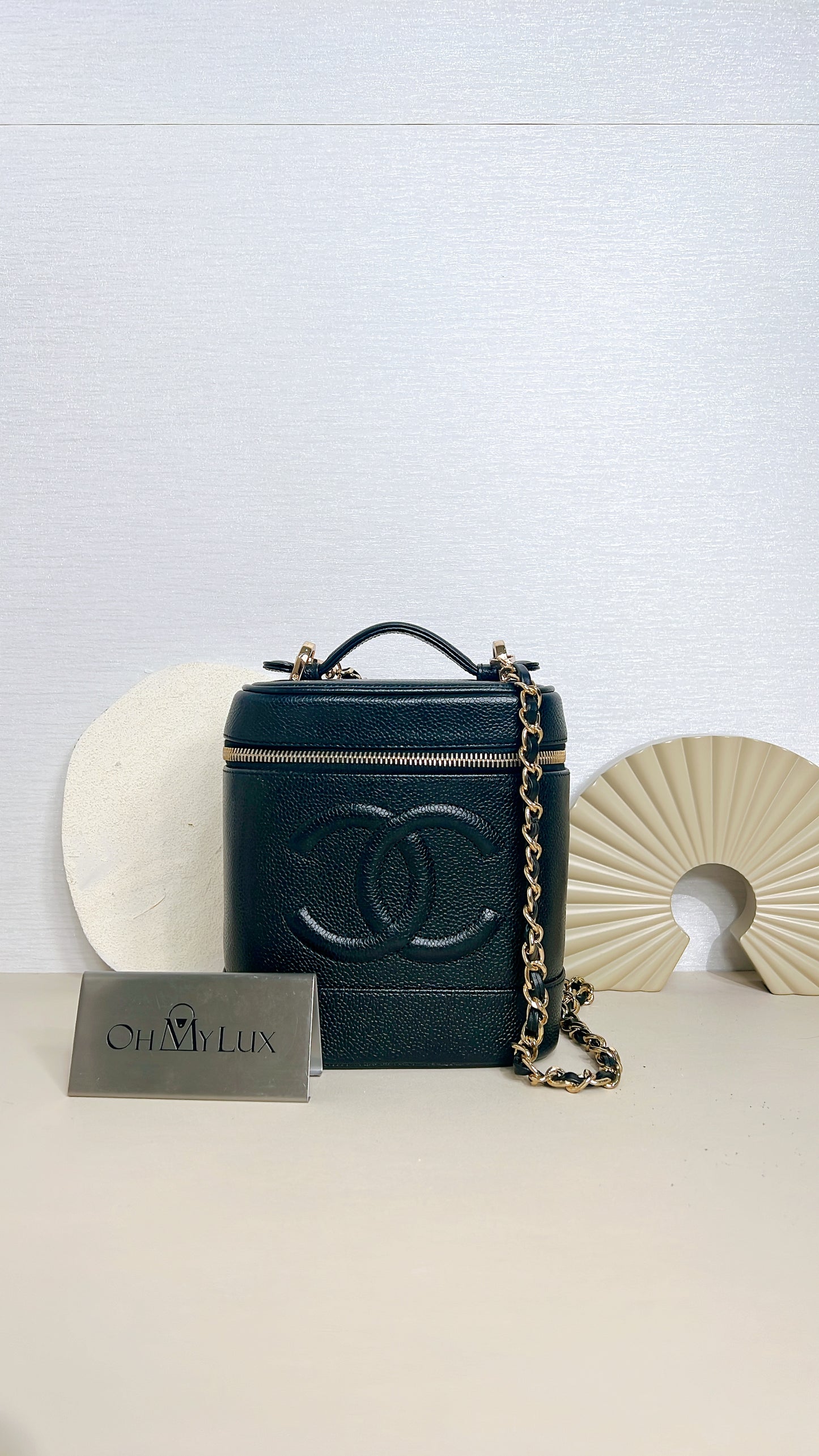 Chanel Vintage Vanity Case in Black Caviar