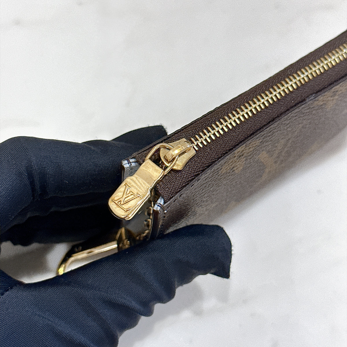 LV Noa Key Holder