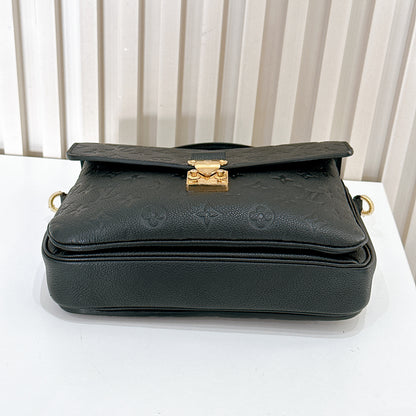 LV Pochette Metis In Black Empreinte Leather