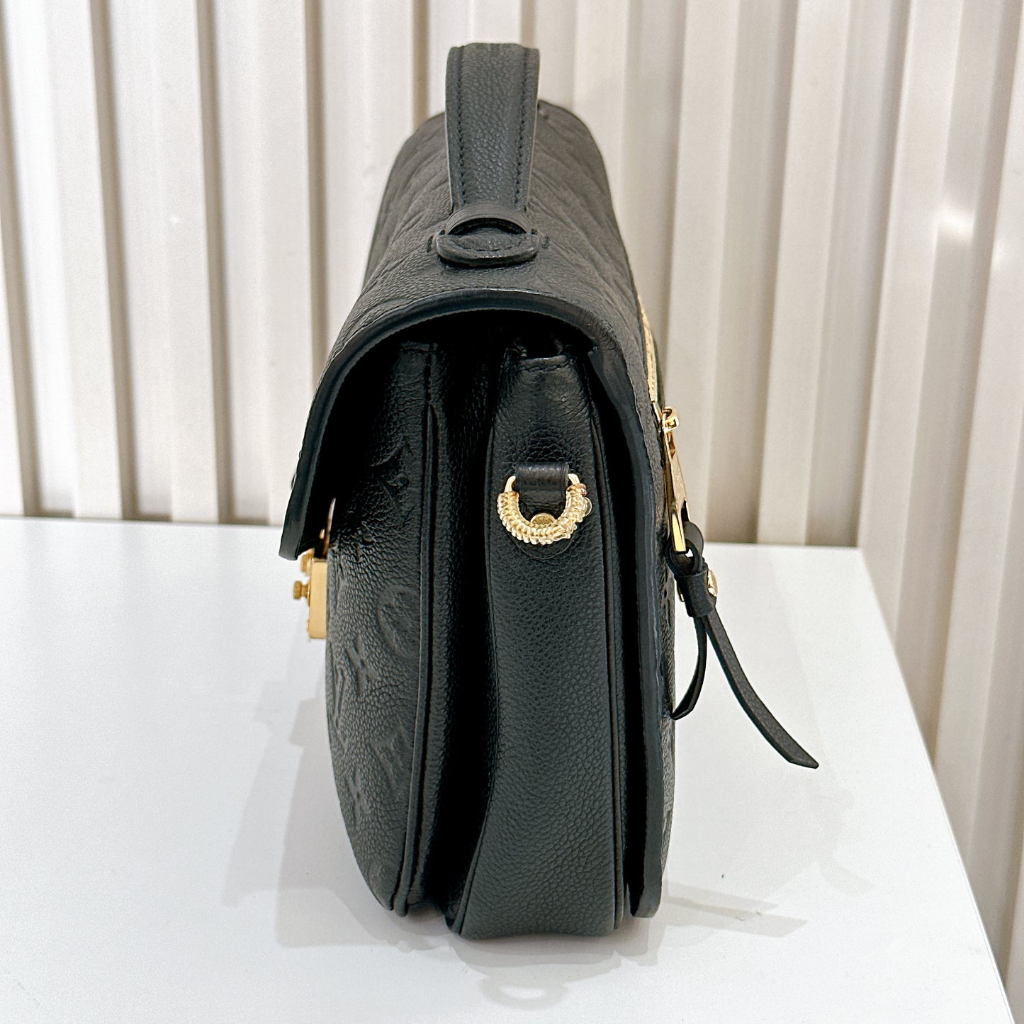 LV Pochette Metis In Black Empreinte Leather