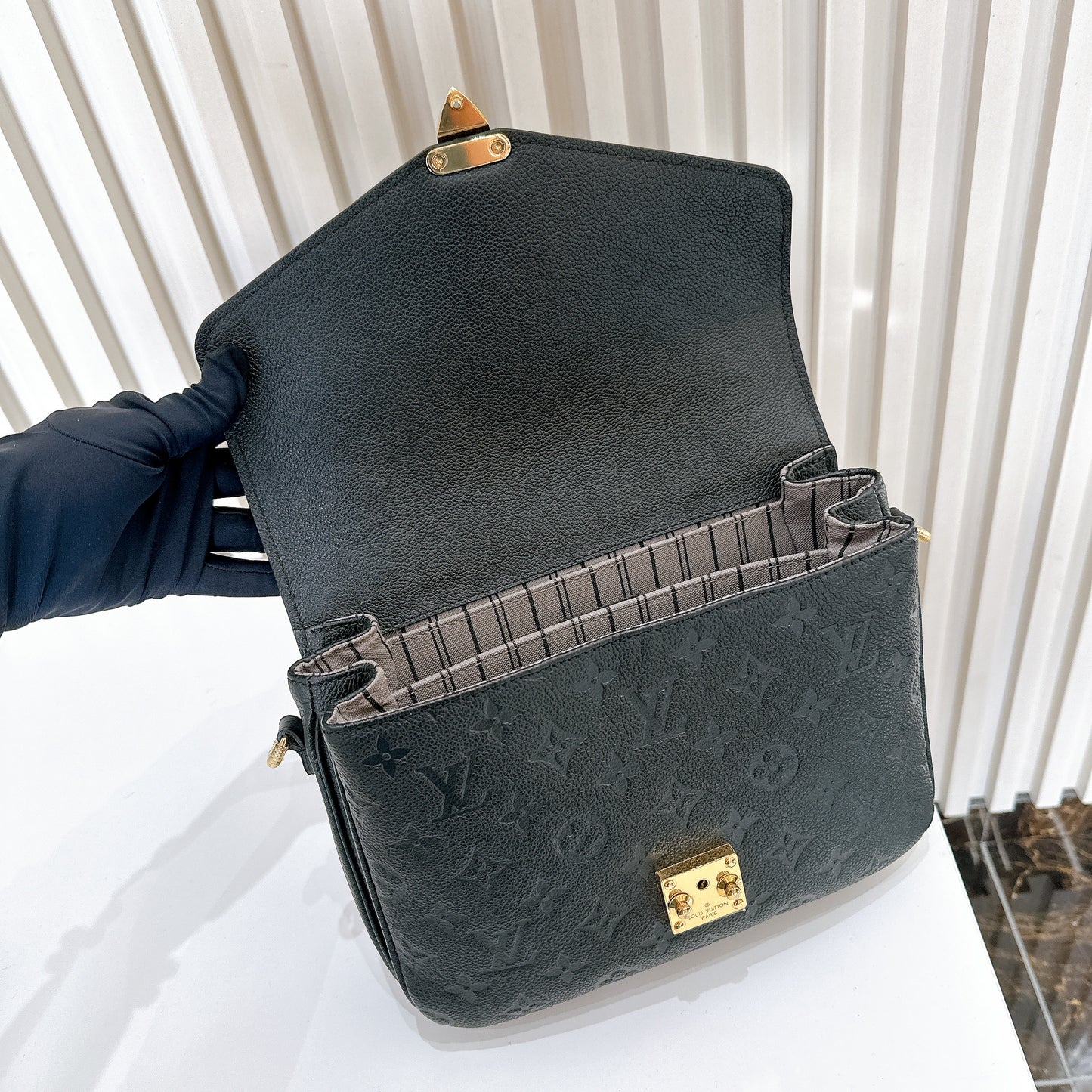 LV Pochette Metis In Black Empreinte Leather
