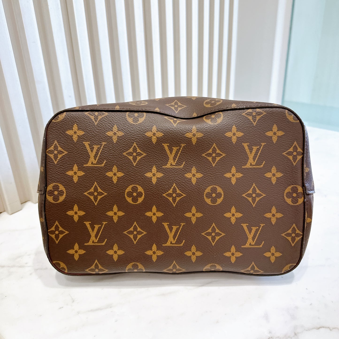 LV Neo Noe MM in Red