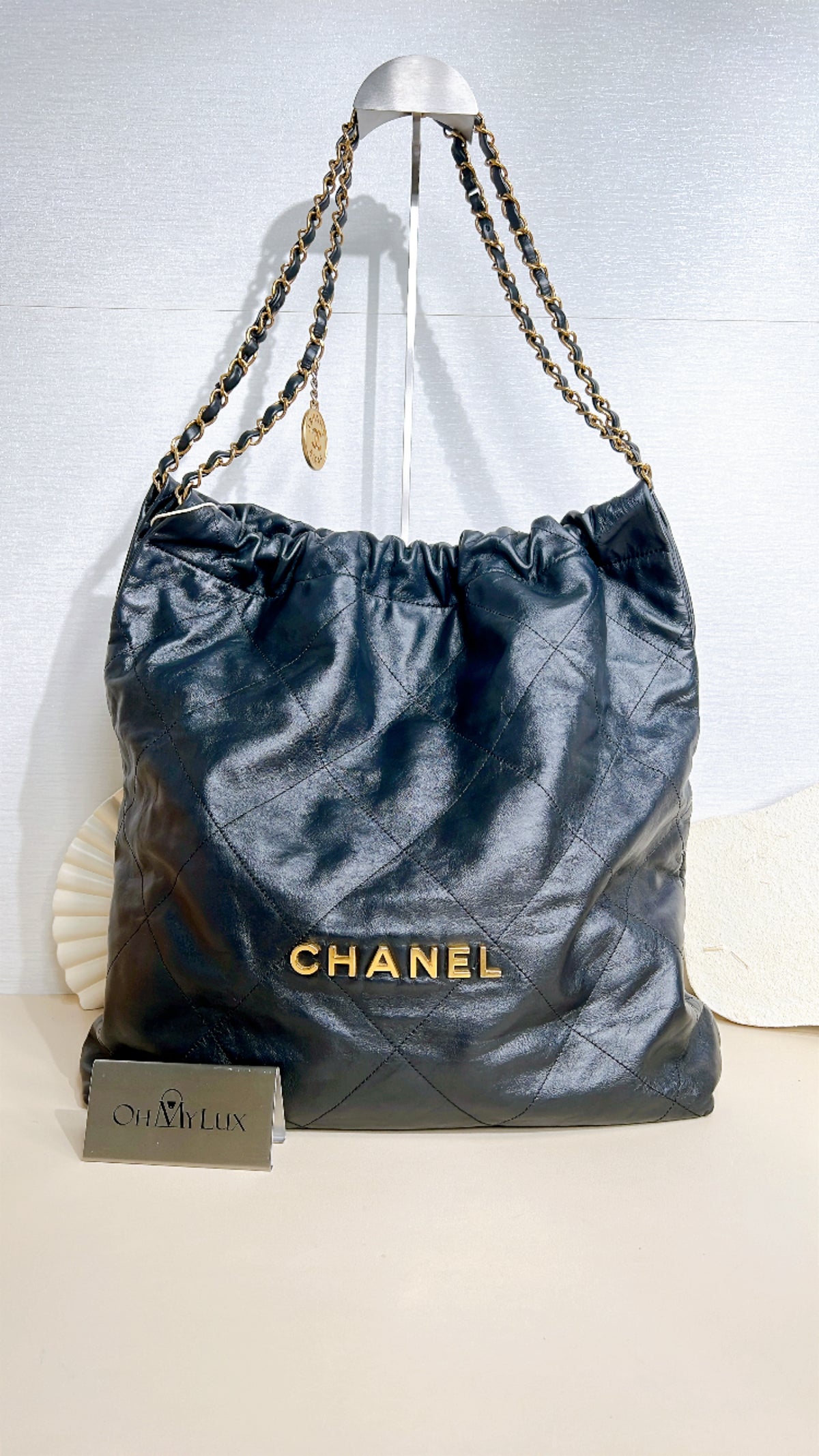 Chanel 22 Large in Black Calfskin GHW
