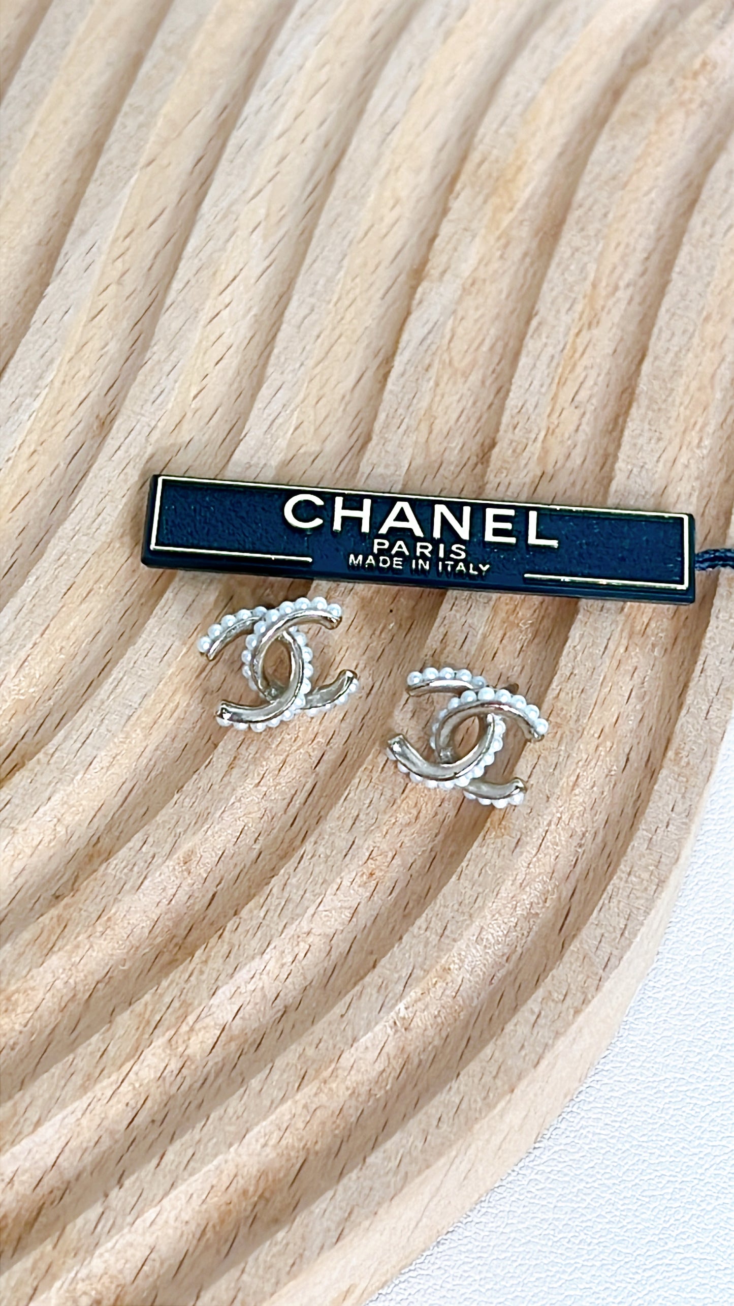 Chanel CC Pearl Earring